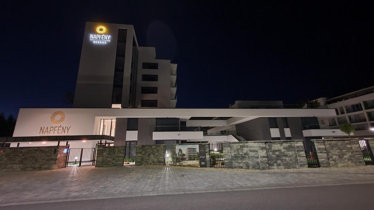 Napfeny Resort Exclusive Balatonlelle Luaran gambar