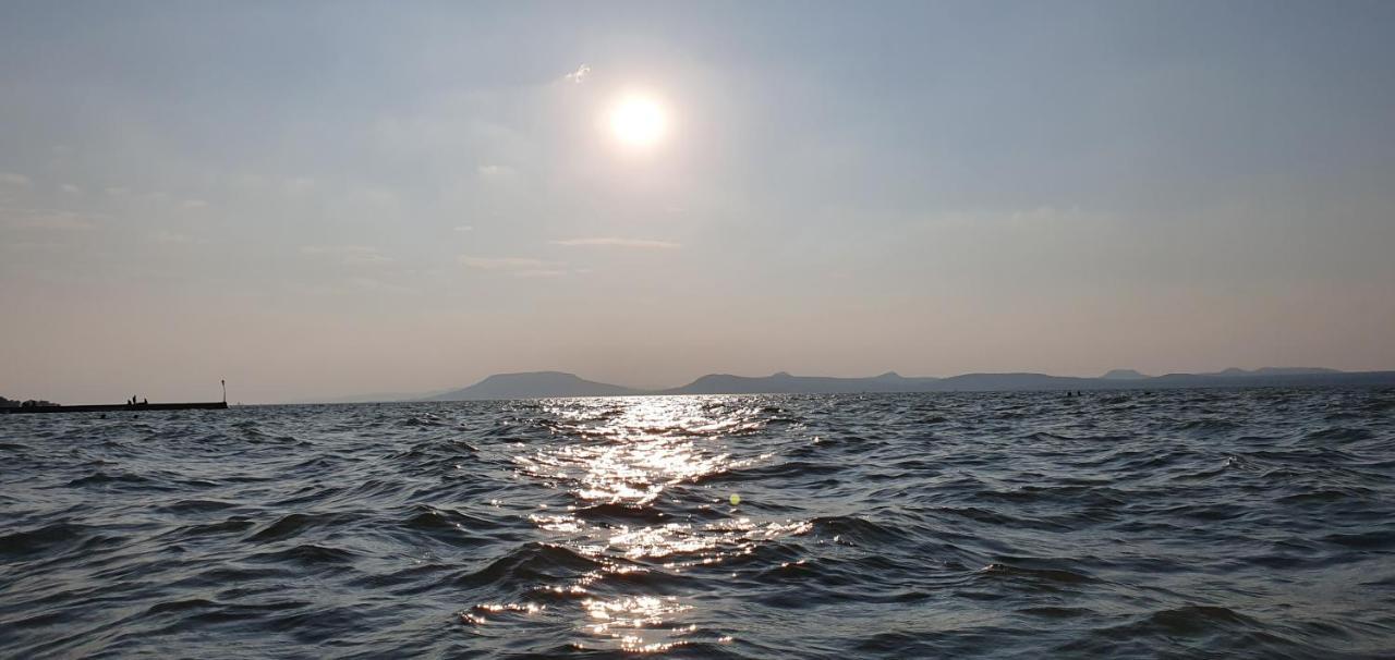 Napfeny Resort Exclusive Balatonlelle Luaran gambar